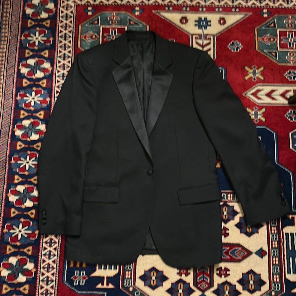 Black Tuxedo Jacket 40L